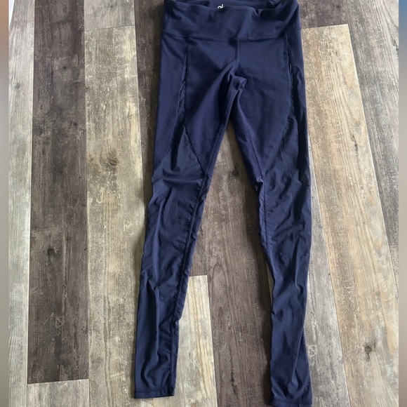 Alo Yoga Blue Mesh Leggings - Picture 2 of 2